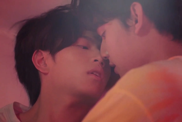 Кадр из дорамы Любовная сцена (тайская версия)