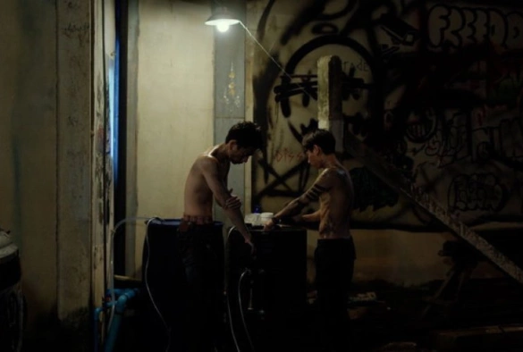 Кадр из дорамы Не я