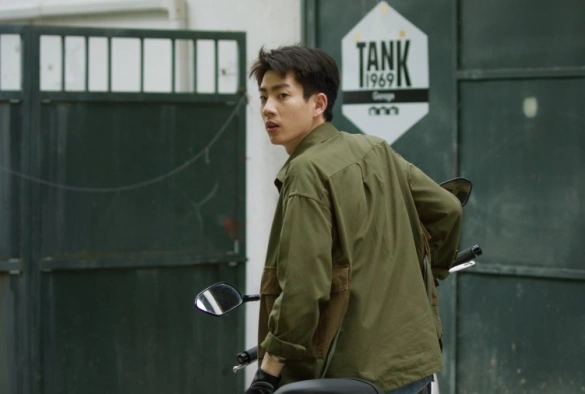 Кадр из дорамы Не я