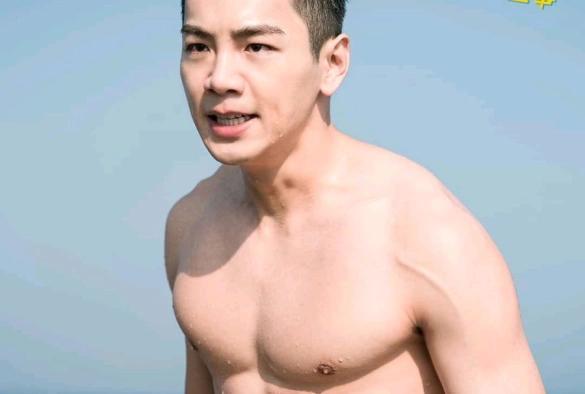 Кадр из дорамы Русал в моей ванной