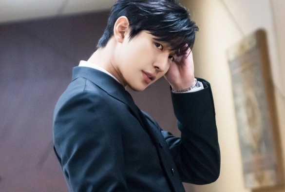 Кадр из дорамы Деловое предложение