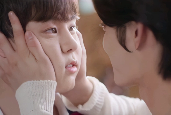 Кадр из дорамы Хочу укусить