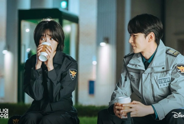 Кадр из дорамы Копы-новички