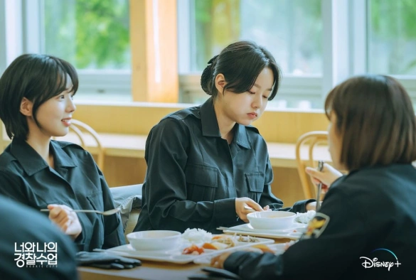 Кадр из дорамы Копы-новички