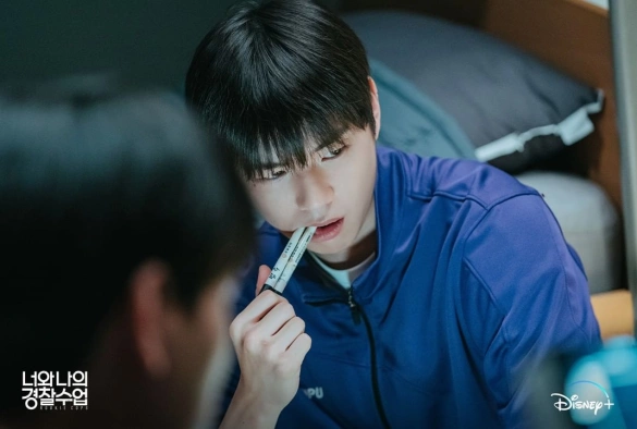 Кадр из дорамы Копы-новички