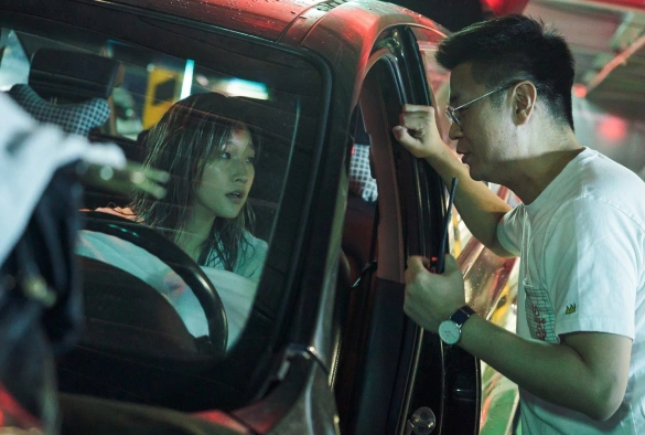 Кадр из дорамы Малышка на драйве