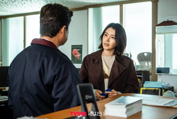 Кадр из дорамы Король свиней