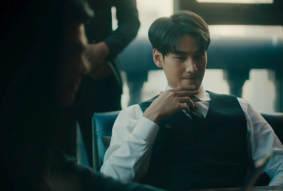 Кадр из дорамы КиннПорш