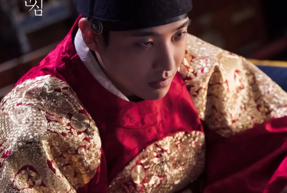 Кадр из дорамы Красное сердце