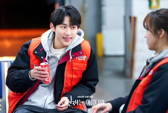 Кадр из дорамы Прекрасный Хён Джэ