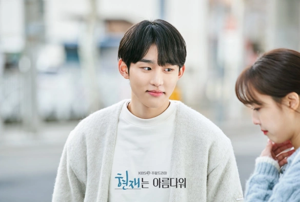 Кадр из дорамы Прекрасный Хён Джэ