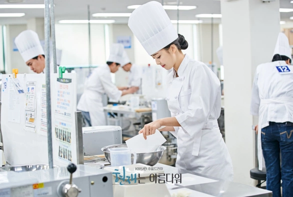 Кадр из дорамы Прекрасный Хён Джэ