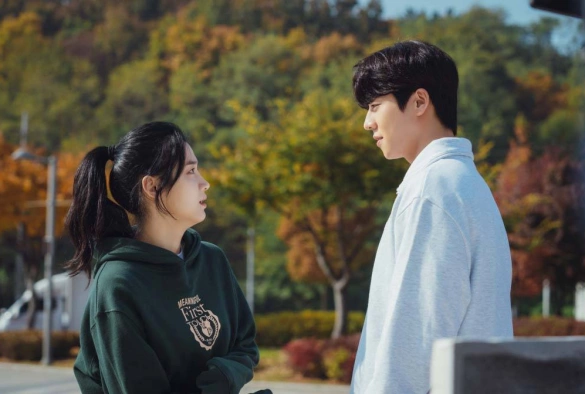 Кадр из дорамы Иду к тебе со скоростью 493 км/ч