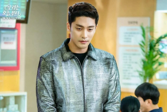 Кадр из дорамы С этого дня мы