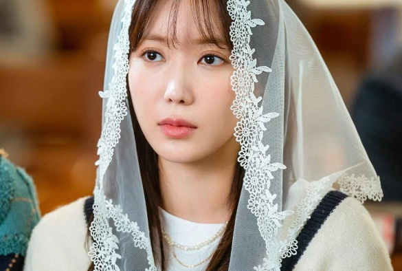 Кадр из дорамы С этого дня мы