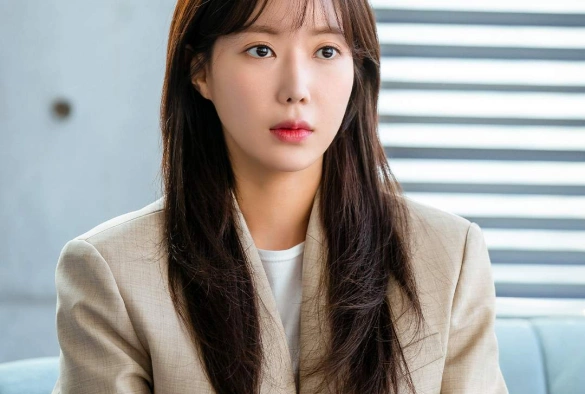 Кадр из дорамы С этого дня мы