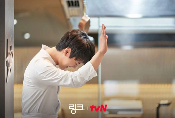 Кадр из дорамы Связь