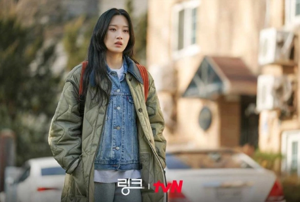 Кадр из дорамы Связь