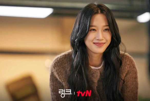 Кадр из дорамы Связь