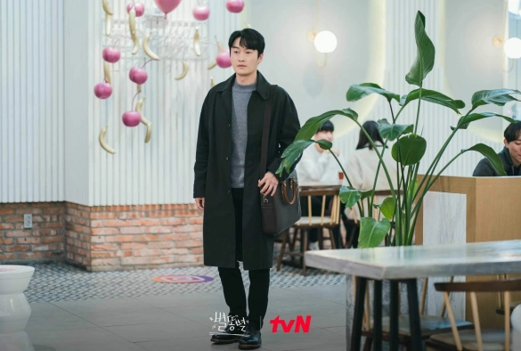 Кадр из дорамы Падающая звезда