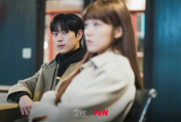 Кадр из дорамы Падающая звезда