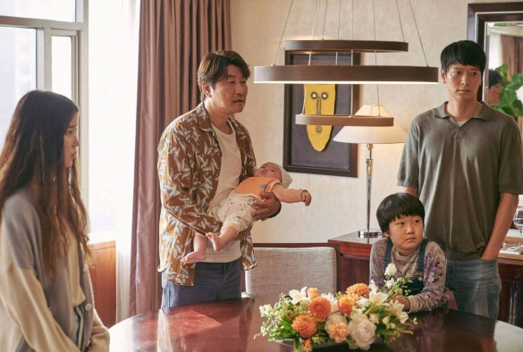 Кадр из дорамы Брокер