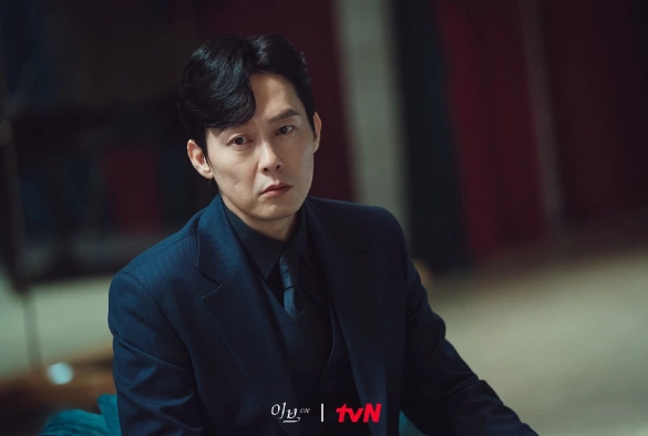 Кадр из дорамы Скандал Евы