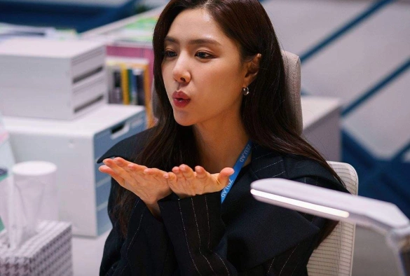 Кадр из дорамы Поцелуй шестого чувства