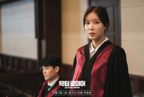 Кадр из дорамы Доктор-адвокат