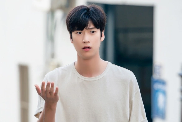 Кадр из дорамы Любовник Джинкс