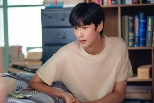 Кадр из дорамы Любовник Джинкс