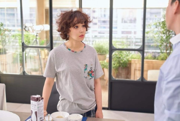 Кадр из дорамы Ведьма жива