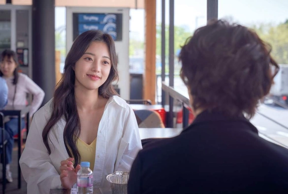 Кадр из дорамы Ведьма жива