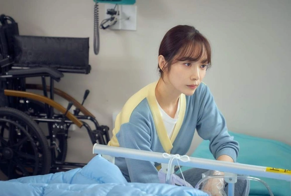 Кадр из дорамы Ведьма жива