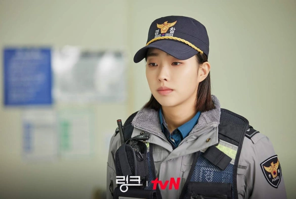 Кадр из дорамы Связь