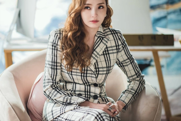 Кадр из дорамы Спонсор