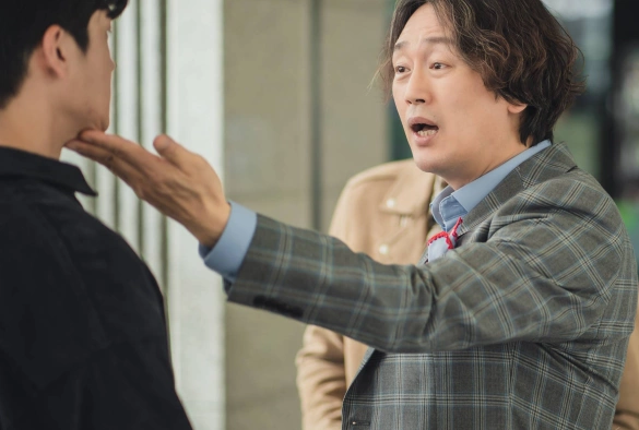 Кадр из дорамы Спонсор