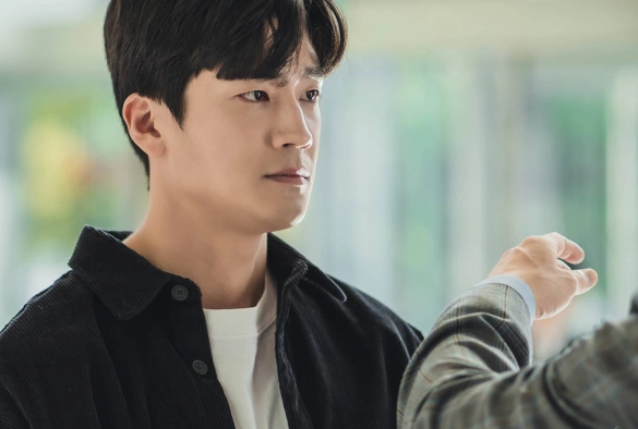 Кадр из дорамы Спонсор