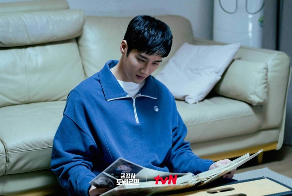 Кадр из дорамы Военный прокурор До Бэ Ман