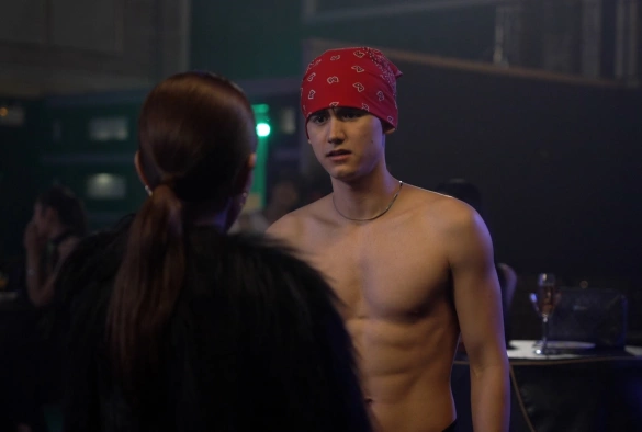 Кадр из дорамы Бар "Мама Gogo"