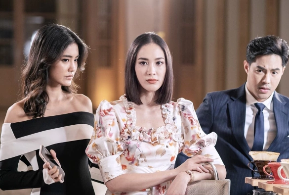 Кадр из дорамы Узел любви