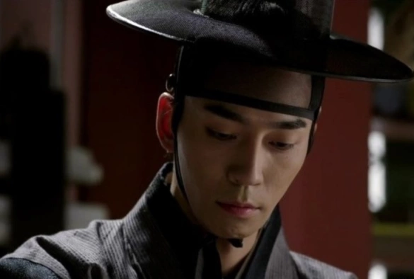 Кадр из дорамы Лицо короля