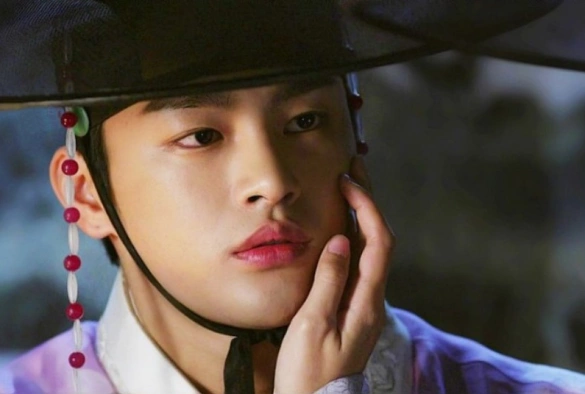 Кадр из дорамы Лицо короля