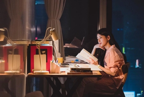 Кадр из дорамы Анна