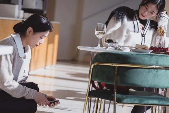 Кадр из дорамы Анна