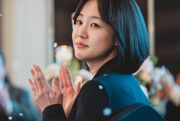 Кадр из дорамы Анна