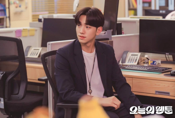 Кадр из дорамы Сегодняшний вебтун