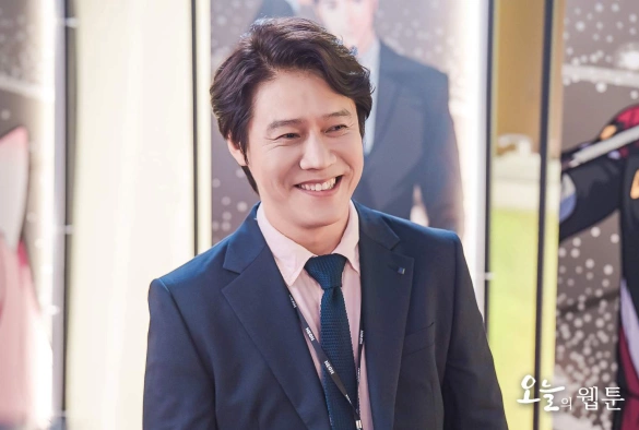 Кадр из дорамы Сегодняшний вебтун