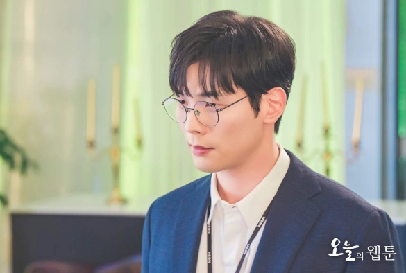 Кадр из дорамы Сегодняшний вебтун