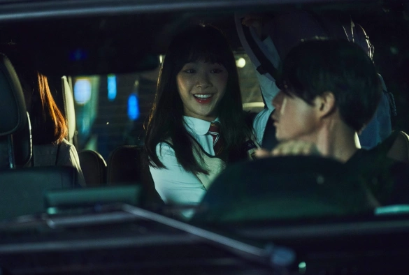 Кадр из дорамы Киллер: Девчонка должна умереть